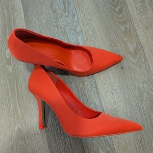 Zara Orange Pointed-Toe Heels